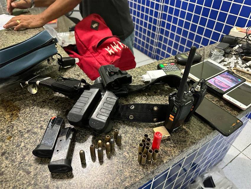 Operação Tráfico II prende seis faccionados e apreende dinheiro, armas e munições em Parnaíba
